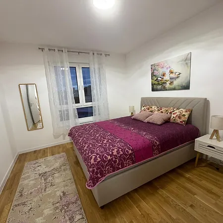 075 Stupine 아파트